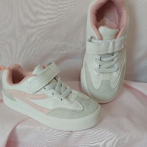 Toddler Girls Pink White  Sneakers~  Sz 7 by OshKosh. Pre-Loved.
